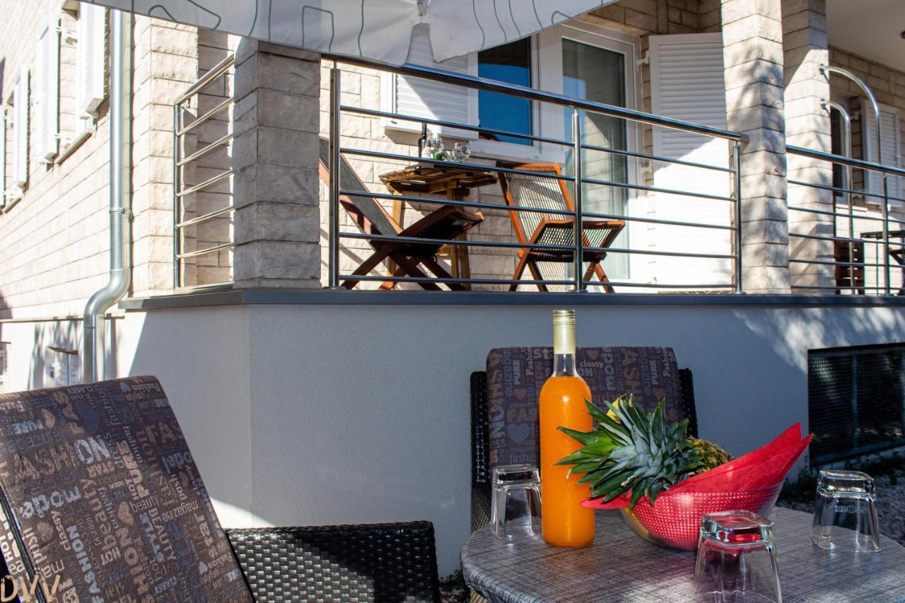 Apartmani My Way, Tribunj Free Parking Free Bicycles Exterior foto